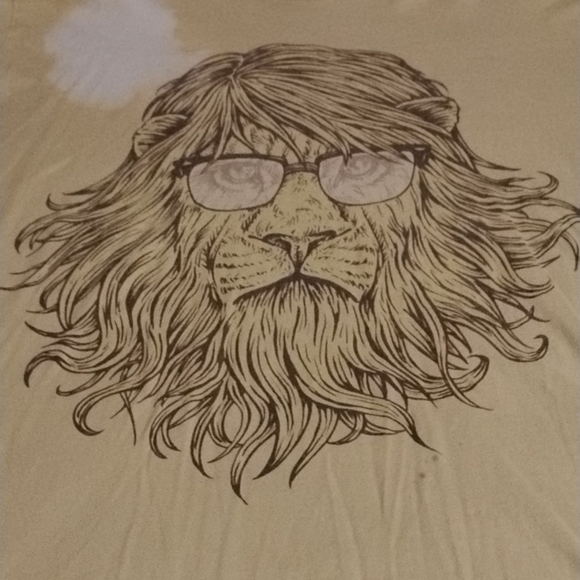 Graphic Lion T-Shirt - Picture 1 of 9